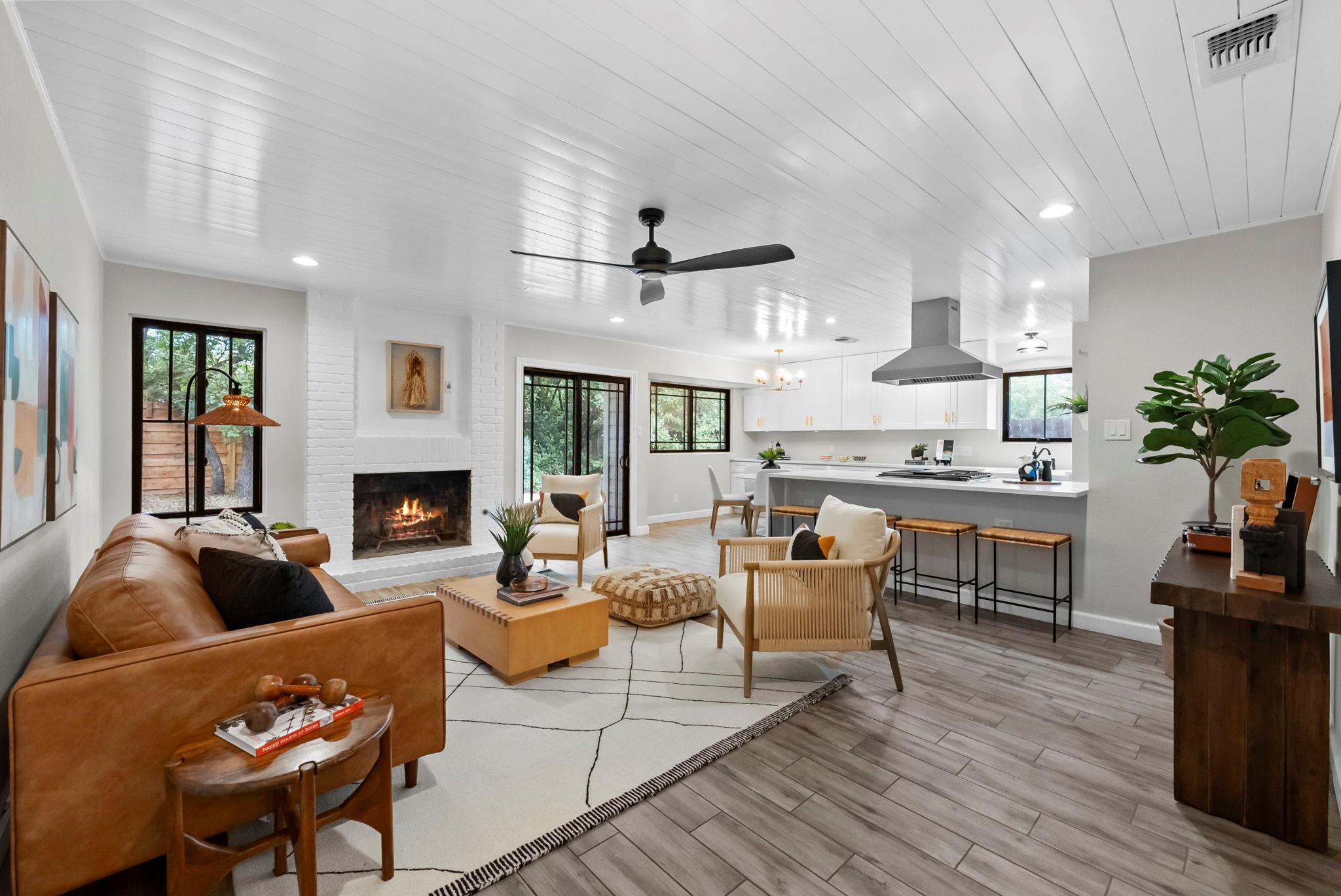 7906  Wycombe Dr, Austin, TX 78749 — photo 1