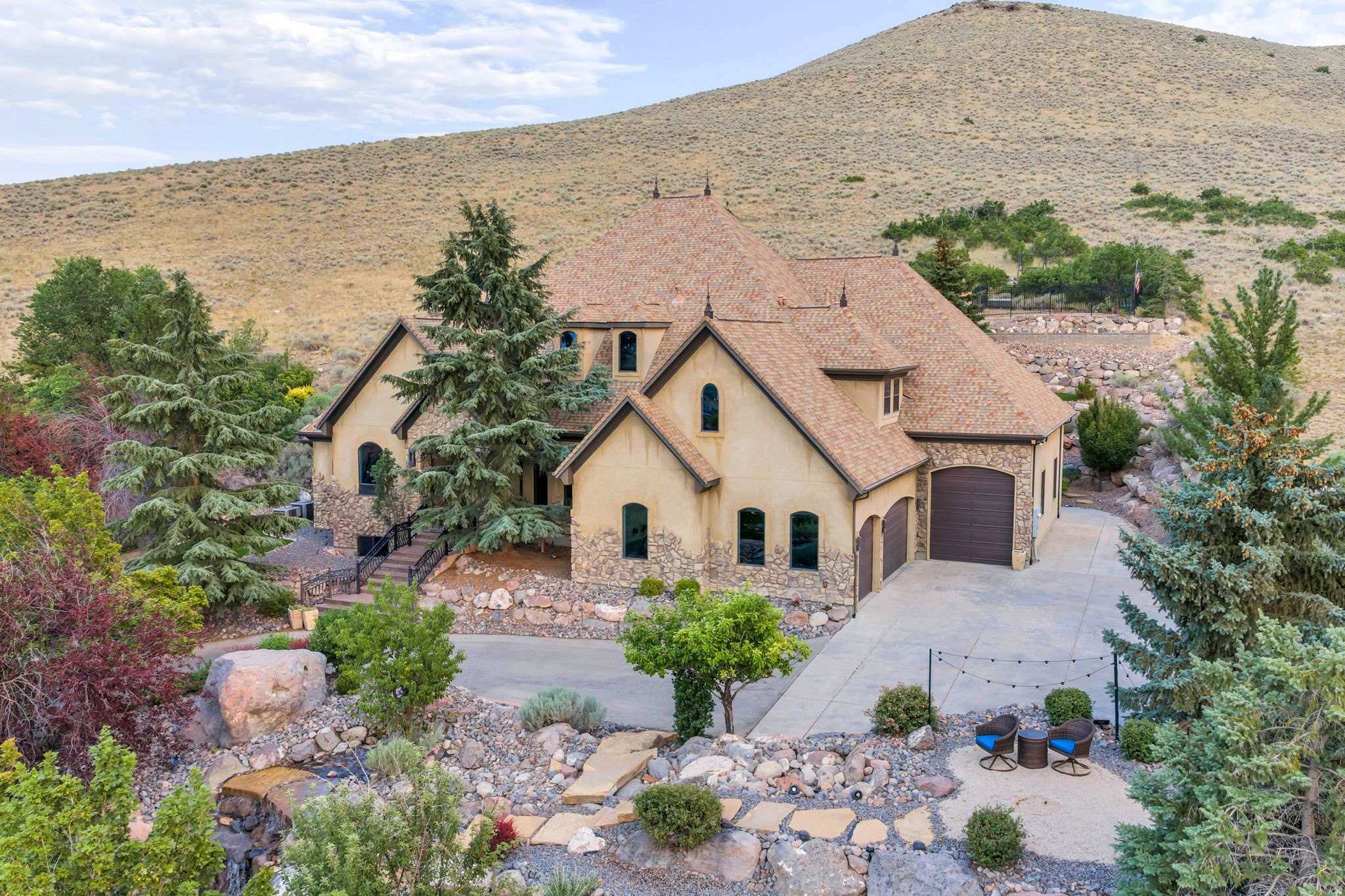 5831 W FRIENDSHIP DR, Herriman, UT 84096 — photo 1