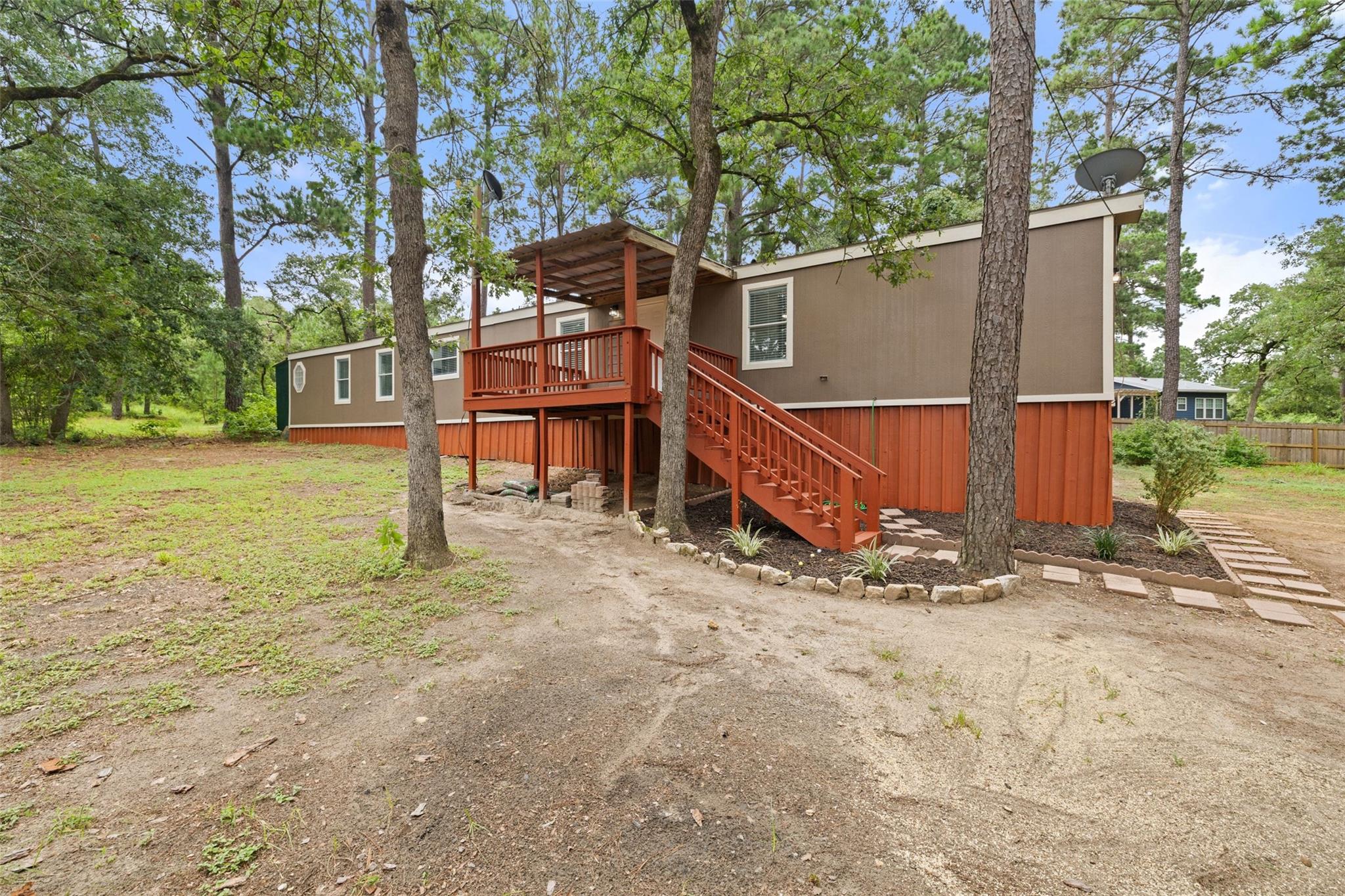 301 Porter, Bastrop, TX 78602 — photo 1