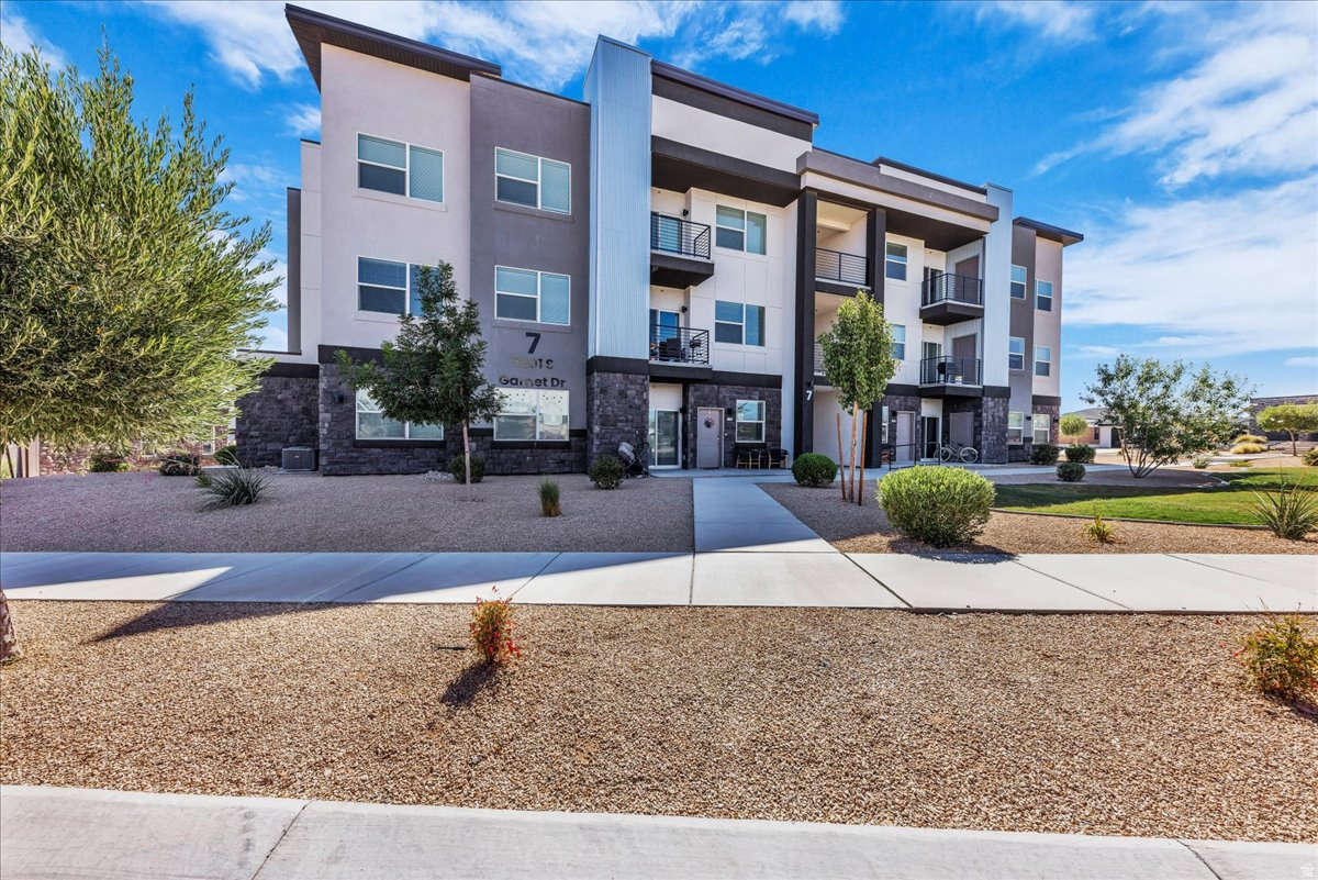 5801 S GARNET DR #7201, St. George, UT 84790 — photo 1