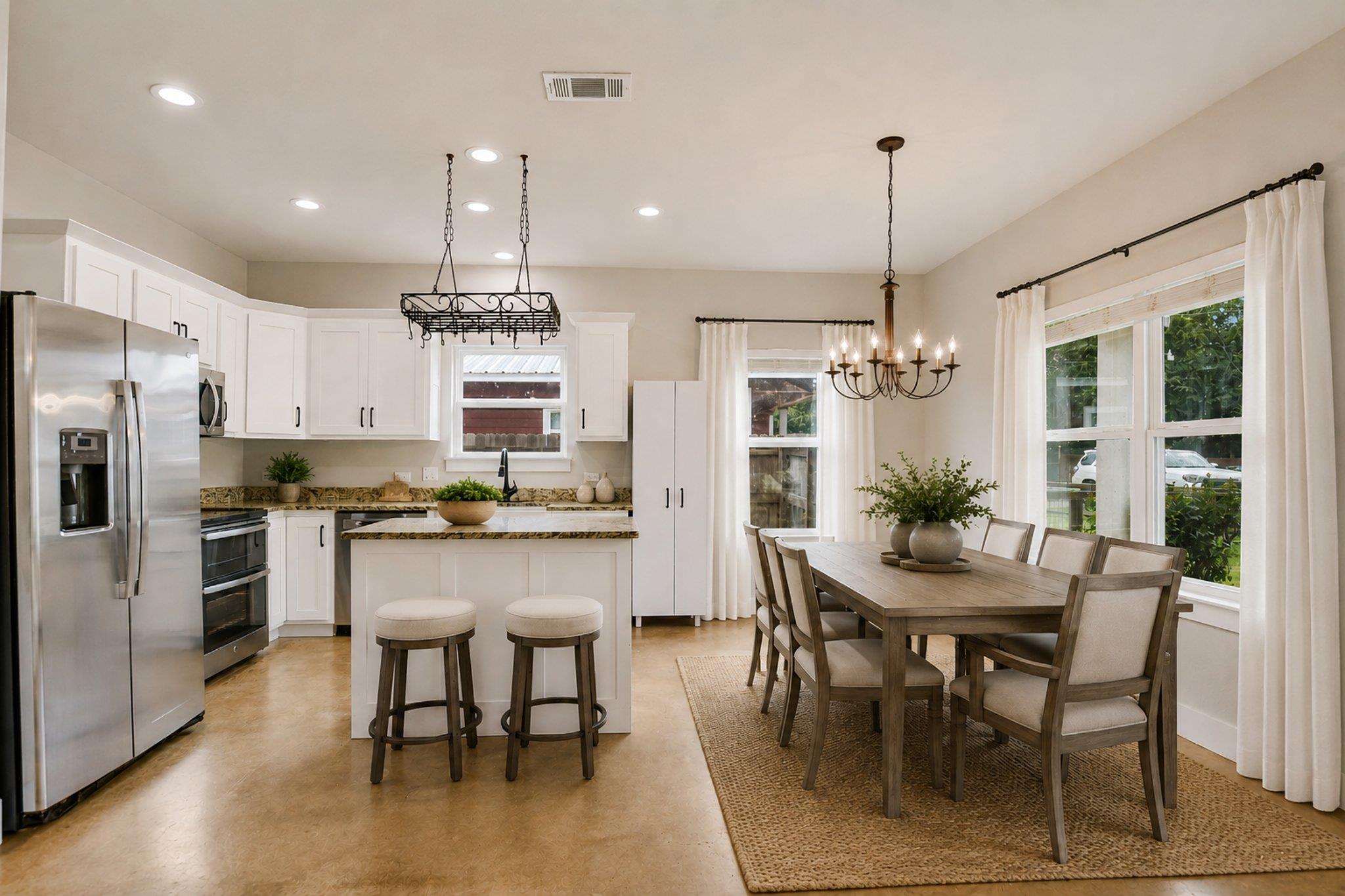 103 East, Smithville, TX 78957 — photo 1