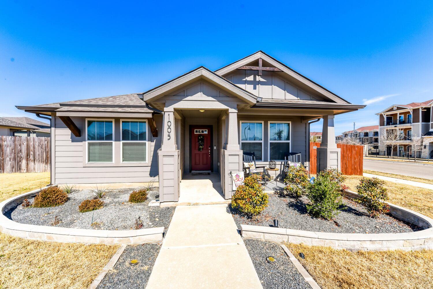 1005 Main, Hutto, TX 78634 — photo 1