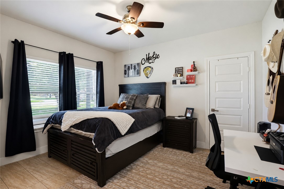 300 Cibolo Ridge, La Vernia, TX 78121 — photo 1