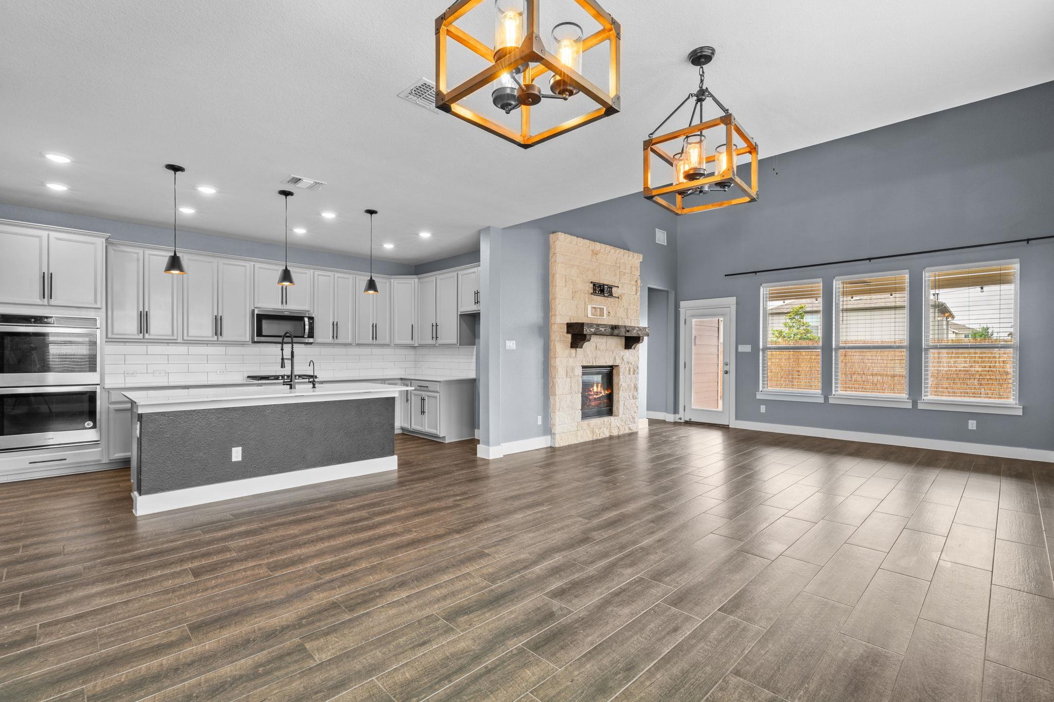 525 Compania, Liberty Hill, TX 78642 — photo 1
