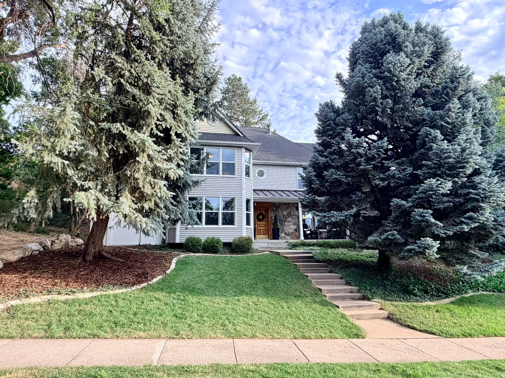 910  WOODLAND HILLS CIR, Bountiful, UT 84010 — photo 1