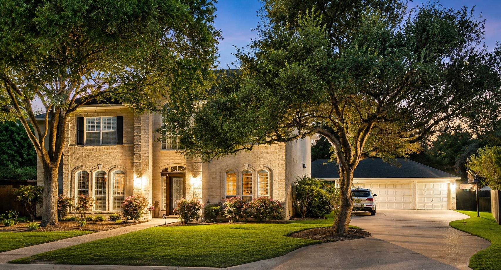 5528  VAN WINKLE Ln, Austin, TX 78739 — photo 1