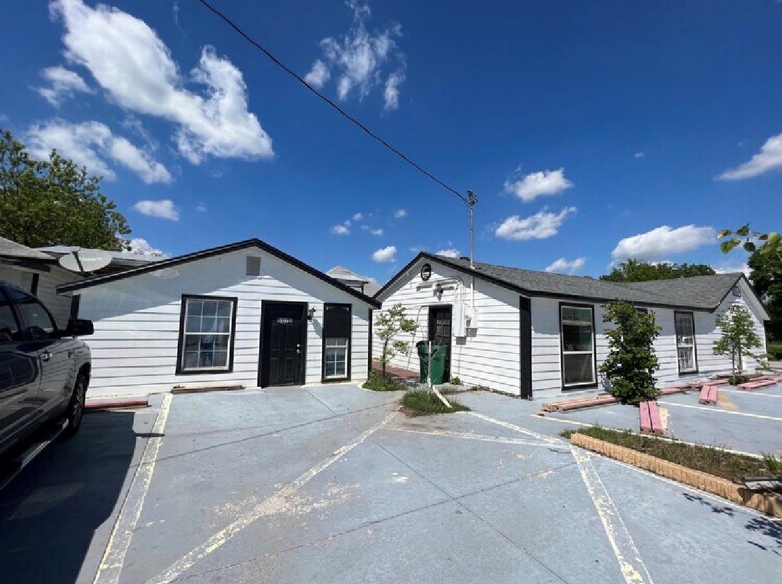 804 2nd, Taylor, TX 76574 — photo 1