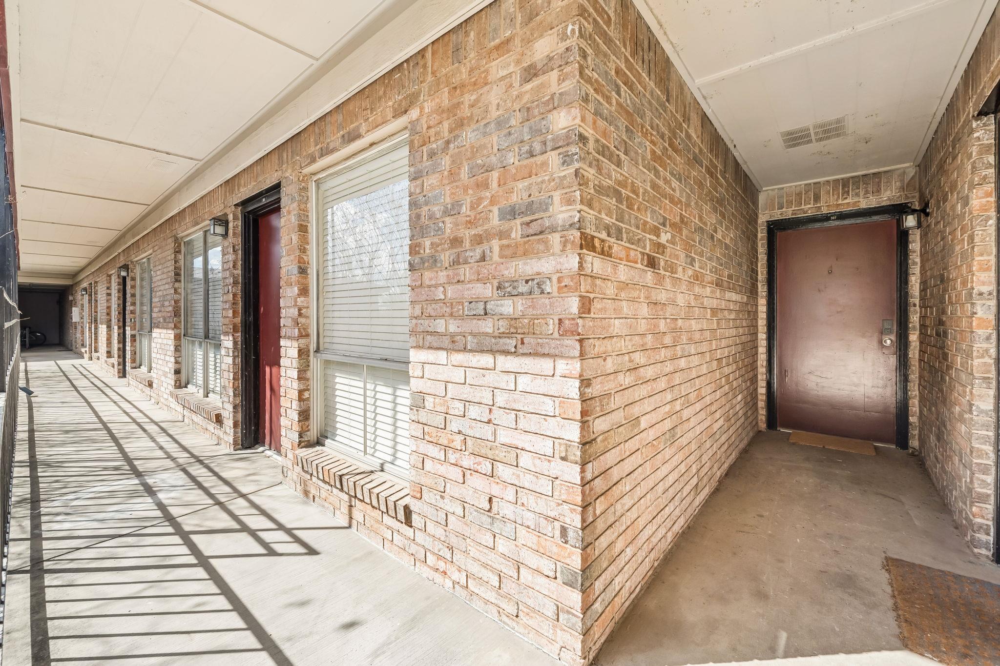 2207  Leon St  #307, Austin, TX 78705 — photo 1