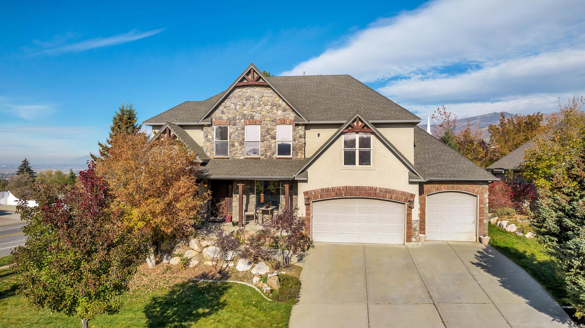 273 E PARK VIEW CIR, Bountiful, UT 84010 — photo 1