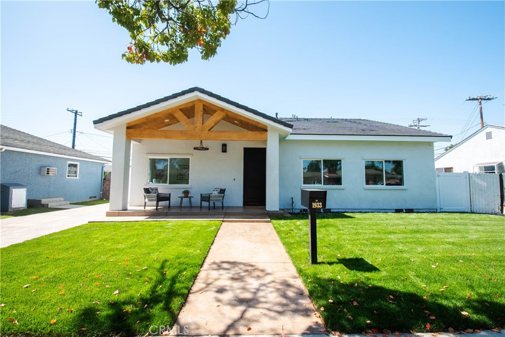 1933 Fanwood, Long Beach, CA 90815 — photo 1