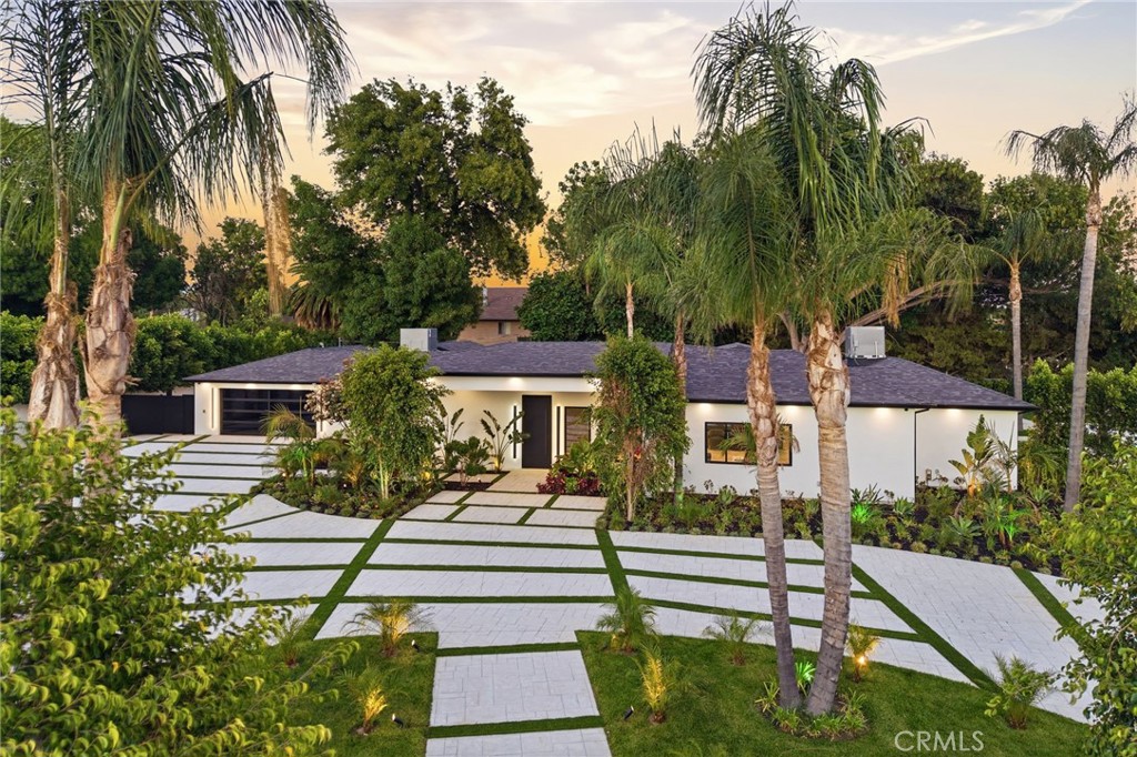 8400 White Oak, Northridge, CA 91325 — photo 1