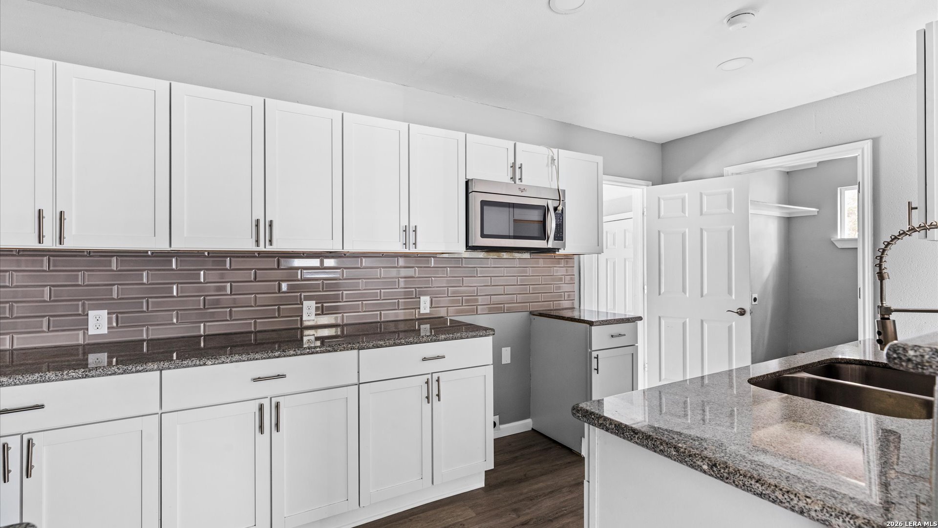 606 Clower, San Antonio, TX 78212 — photo 1