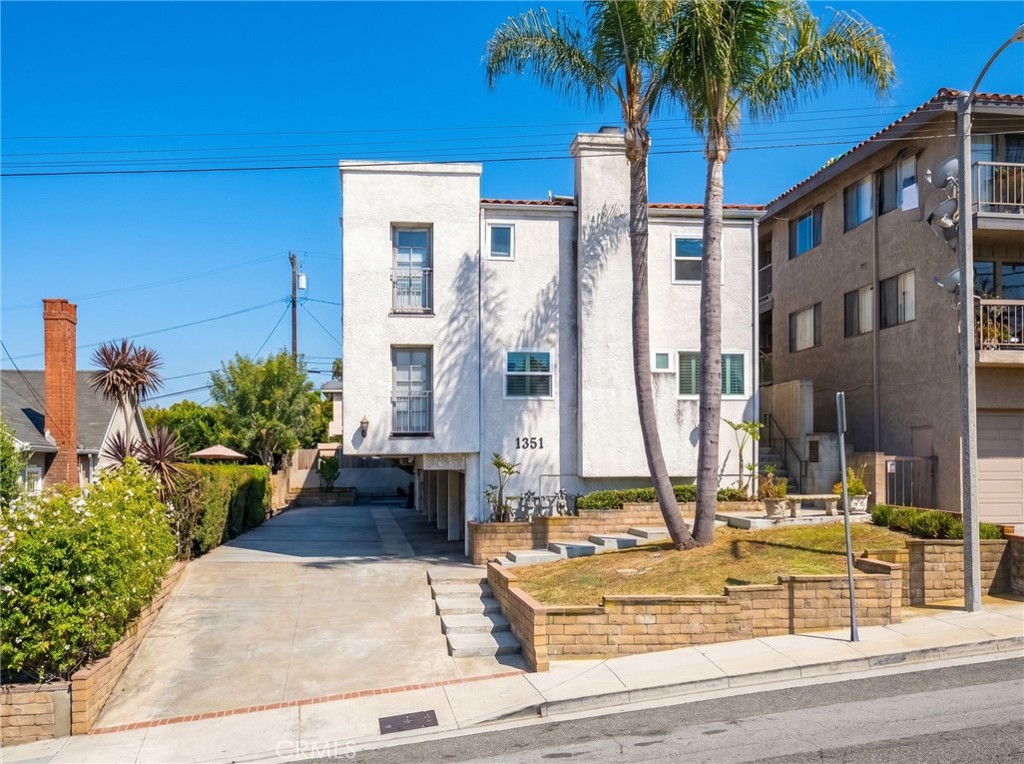 1351 W 7th 3, San Pedro, CA 90732 — photo 1