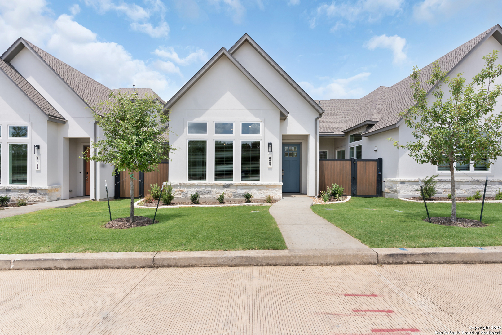 10031 UNIVERSITY WAY, San Antonio, TX 78224 — photo 1