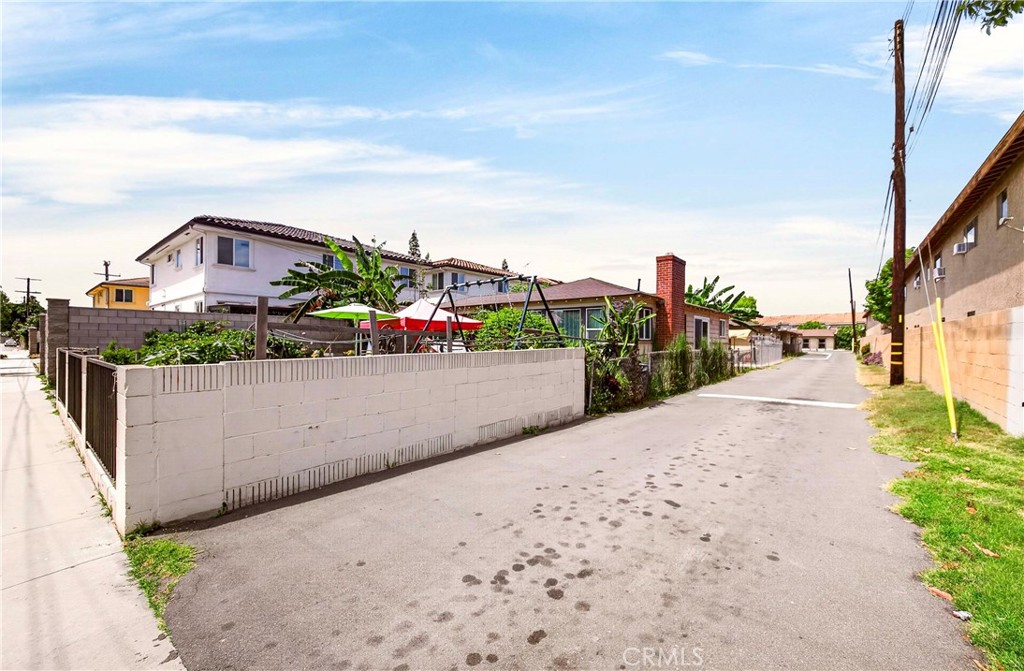 15013 Indiana, Paramount, CA 90723 — photo 1