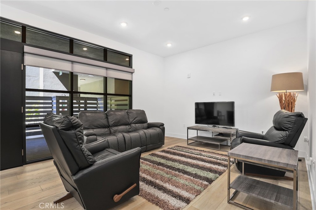 178 S Euclid Avenue 106, Pasadena, CA 91101 — photo 1