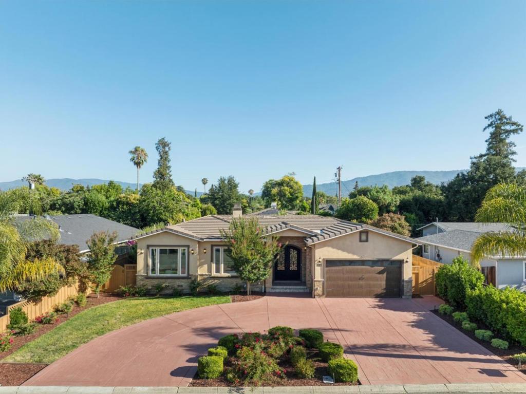 18548 Paseo Tierra, Saratoga, CA 95070 — photo 1