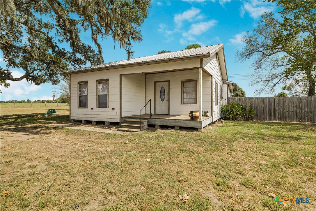 4526 E State Highway 111, Yoakum, TX 77995 — photo 1