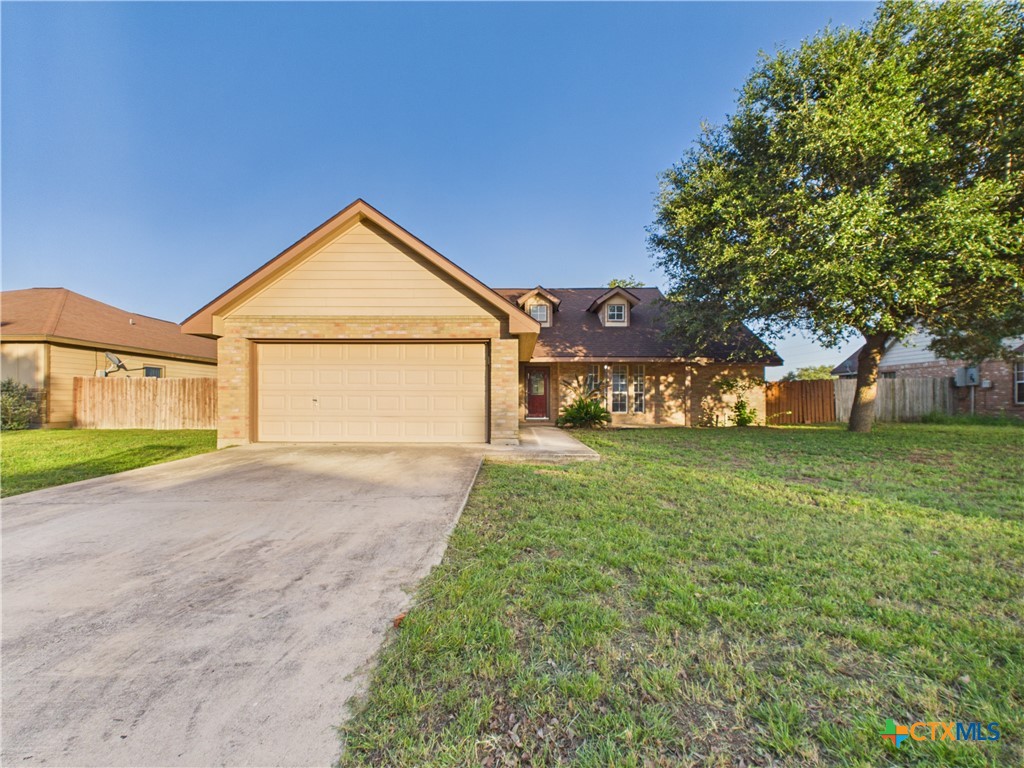 1125 Iris Crescent, Floresville, TX 78114 — photo 1