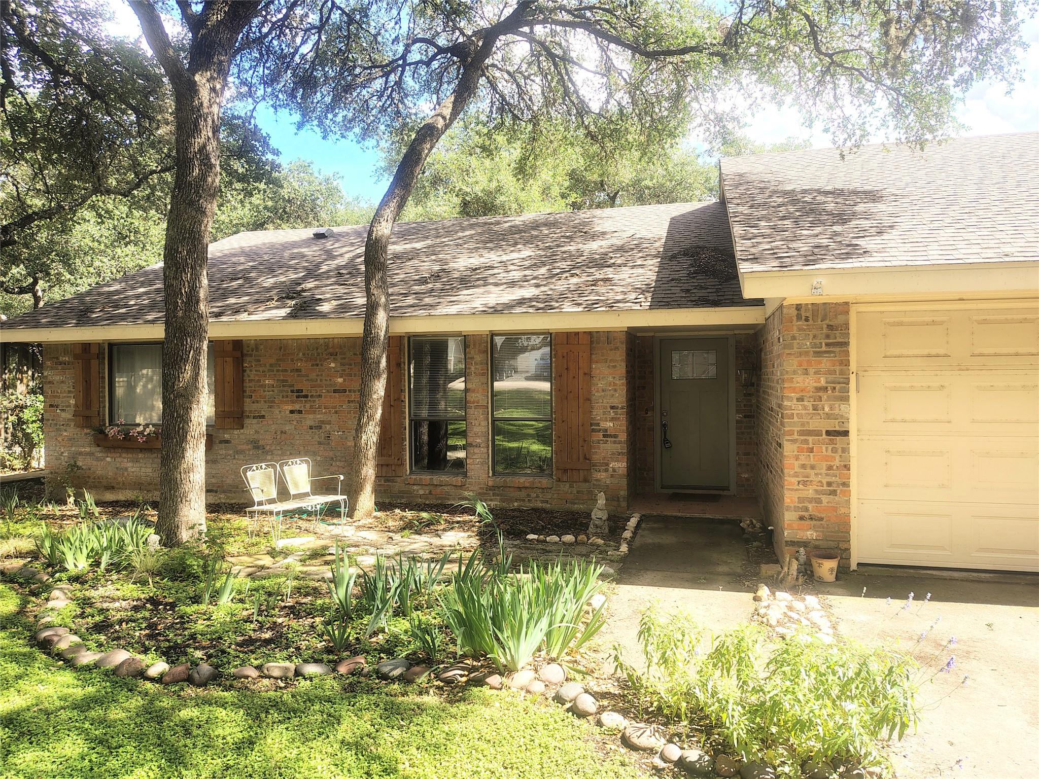 158  Augusta Dr, Wimberley, TX 78676 — photo 1
