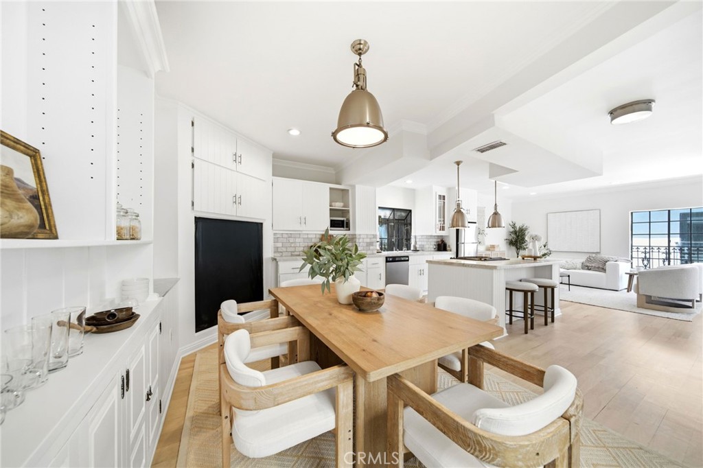 9624 Highland Gorge Drive, Beverly Hills, CA 90210 — photo 1