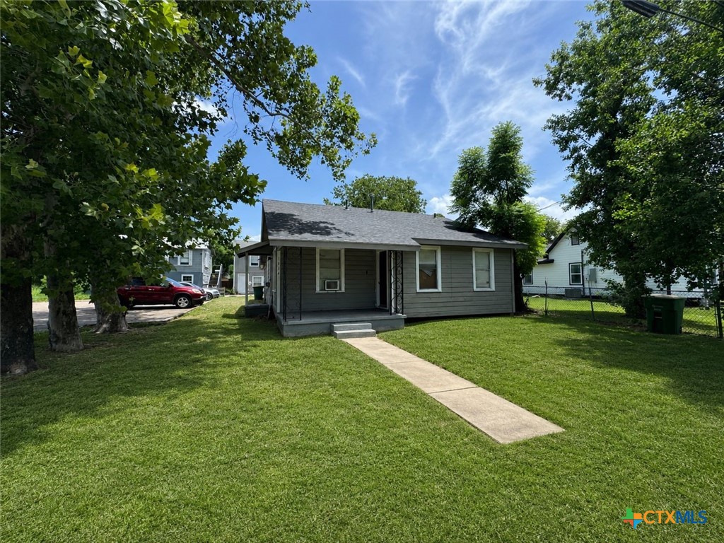 1314 E Power Avenue, Victoria, TX 77901 — photo 1