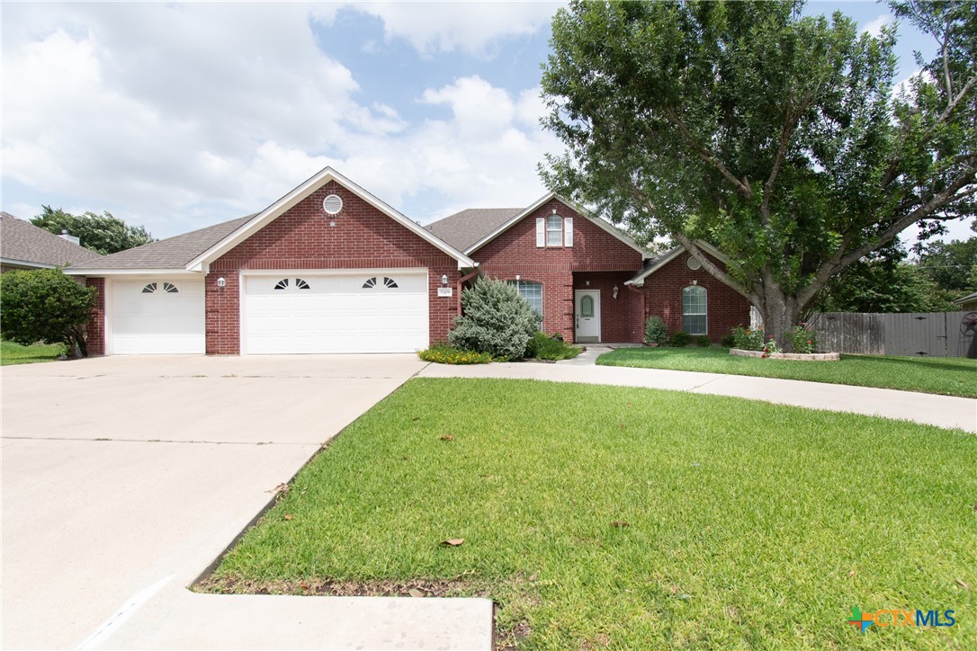 2308 Pin Oak Drive, Temple, TX 76502 — photo 1