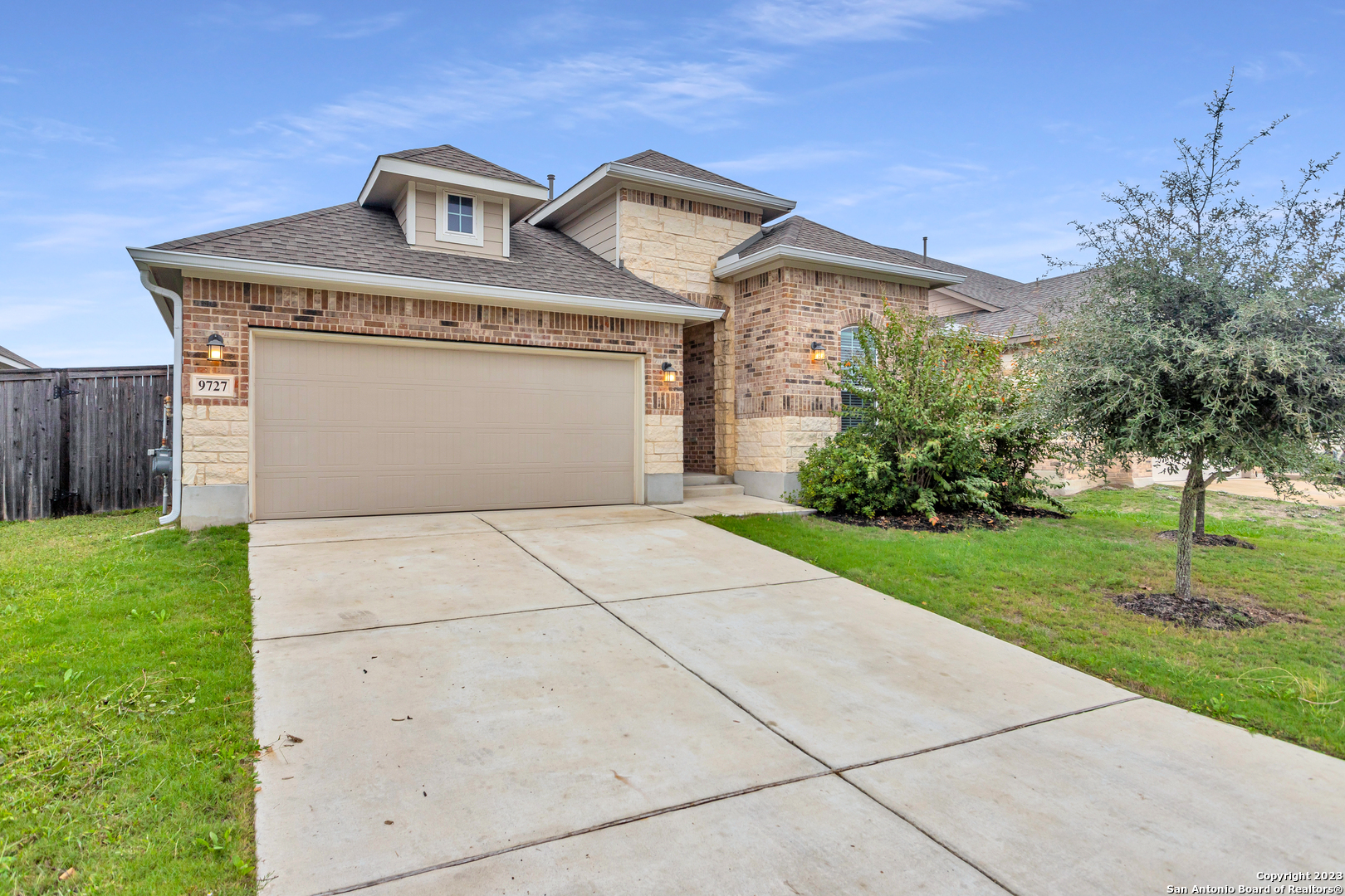 9727 MONKEN, Boerne, TX 78006 — photo 1