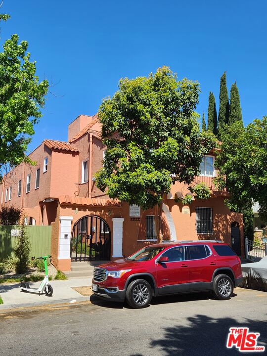 1217 Cedar Avenue, Long Beach, CA 90813 — photo 1
