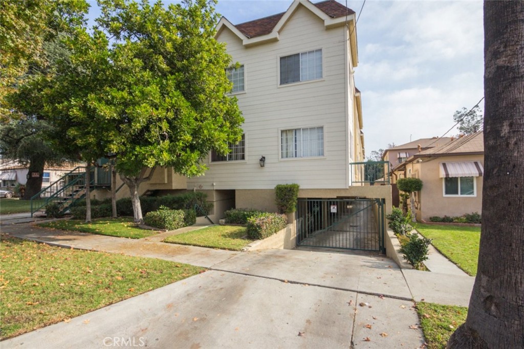 404 Lincoln Avenue, Glendale, CA 91205 — photo 1
