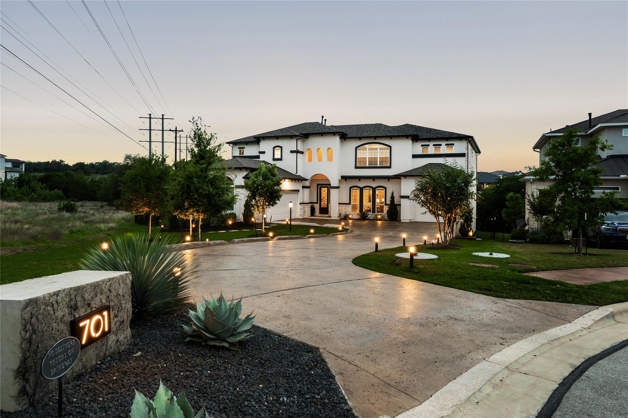 701 Echelon, Lakeway, TX 78738 — photo 1