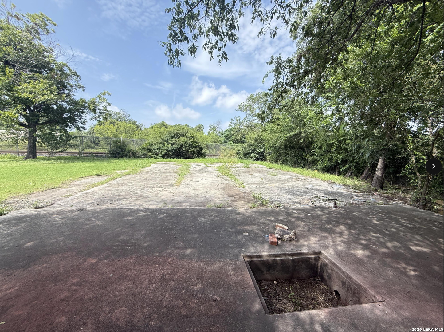 246 W Lachapelle, San Antonio, TX 78204 — photo 1