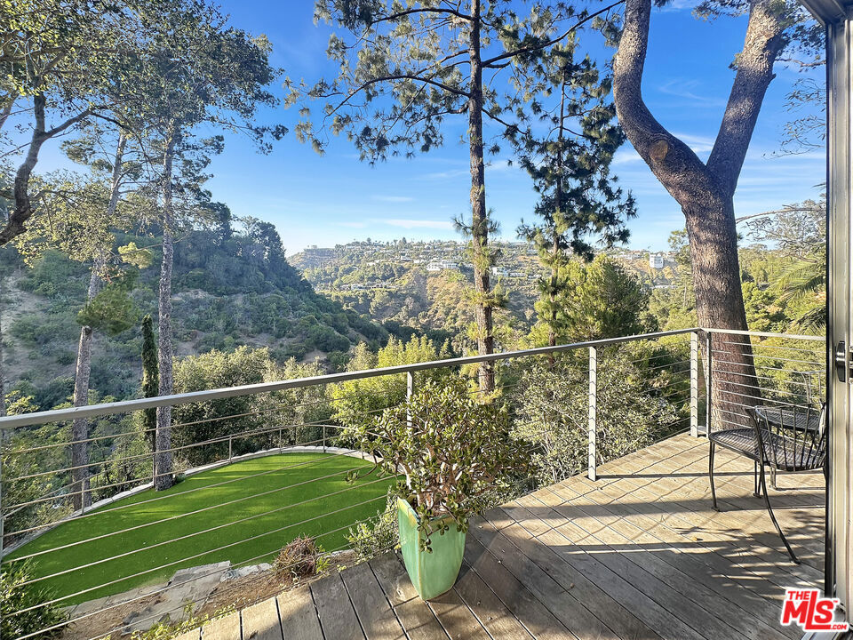 8265 Mannix Drive, Los Angeles, CA 90046 — photo 1