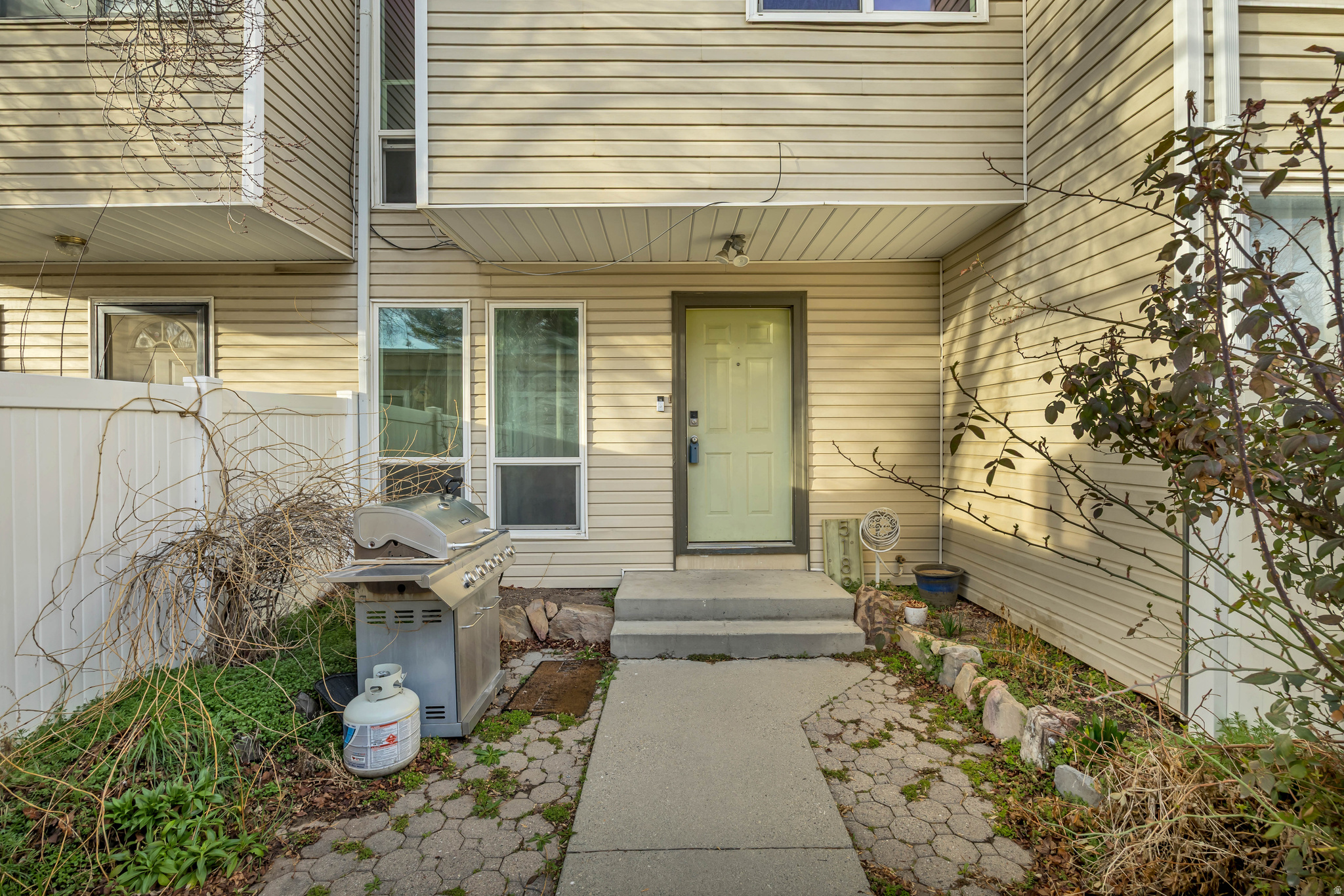5189 S GRAVENSTEIN PARK, Murray, UT 84123 — photo 1
