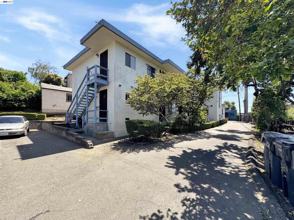 2858 Brookdale Ave, Oakland, CA 94602 — photo 1