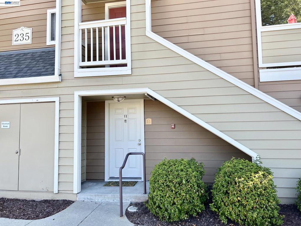 235 Reflections Dr 11, San Ramon, CA 94583 — photo 1