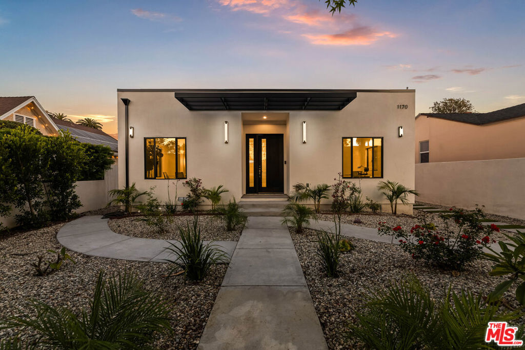 1170 S Lucerne Boulevard, Los Angeles, CA 90019 — photo 1