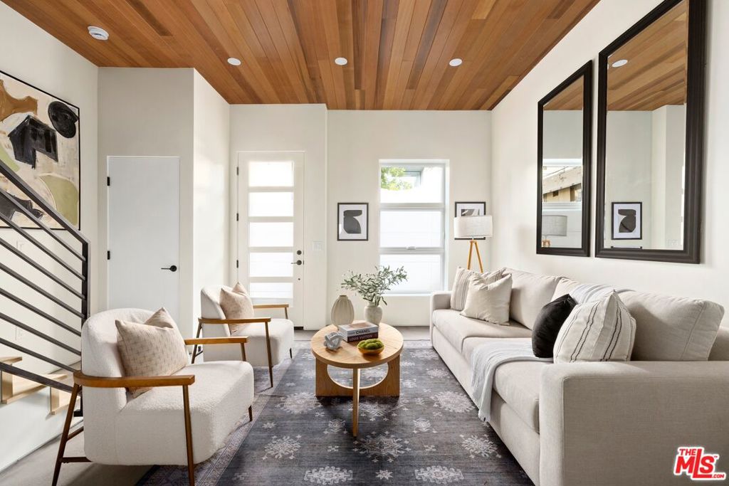1011 N Ogden Drive 102, West Hollywood, CA 90046 — photo 1