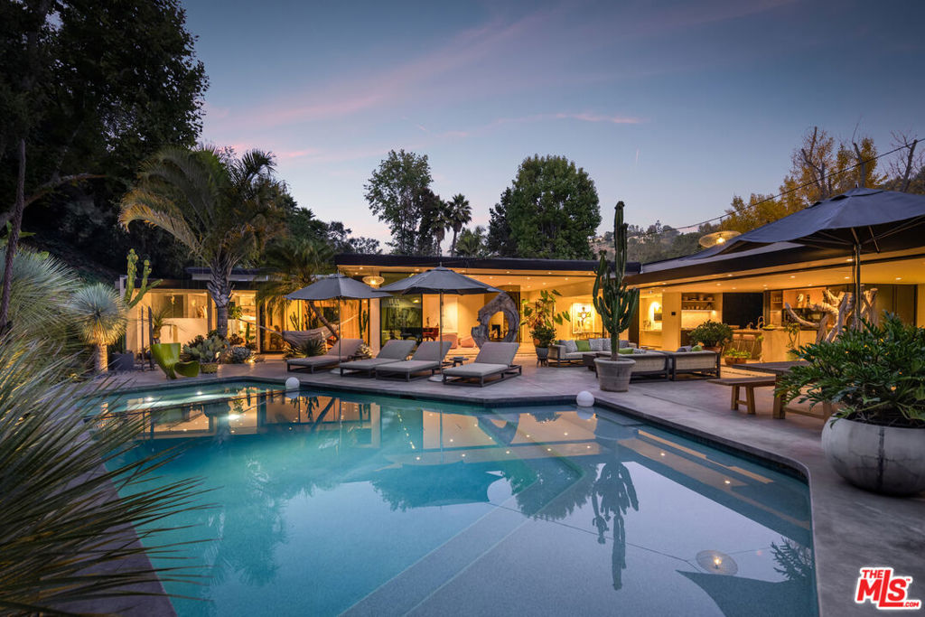 1087 Moraga Drive, Los Angeles, CA 90049 — photo 1