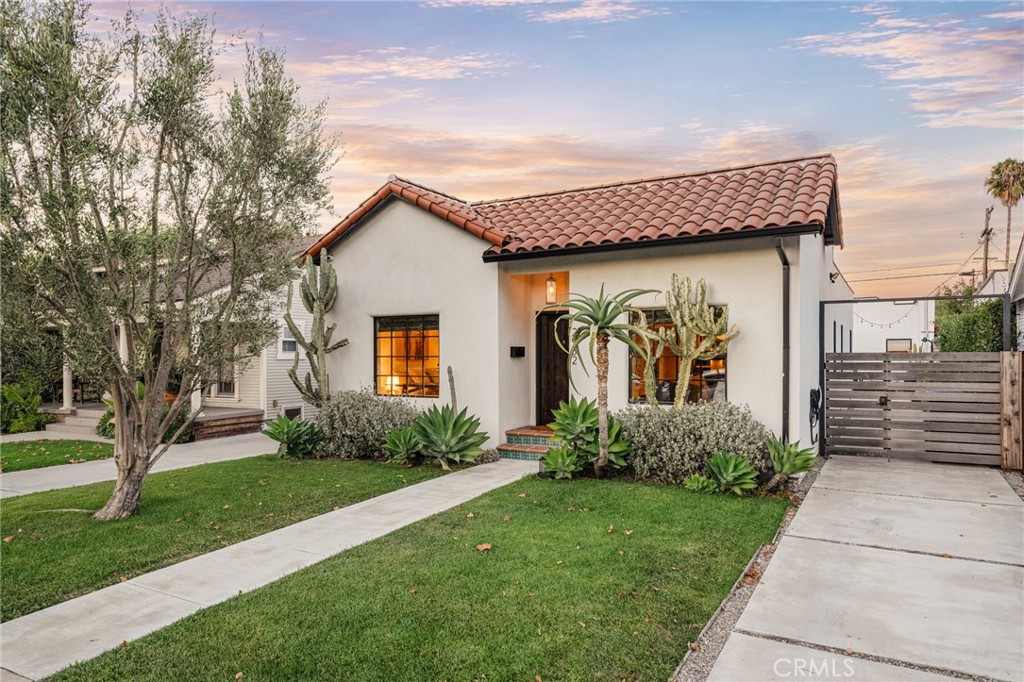 2932 Edgehill Drive, Los Angeles, CA 90018 — photo 1
