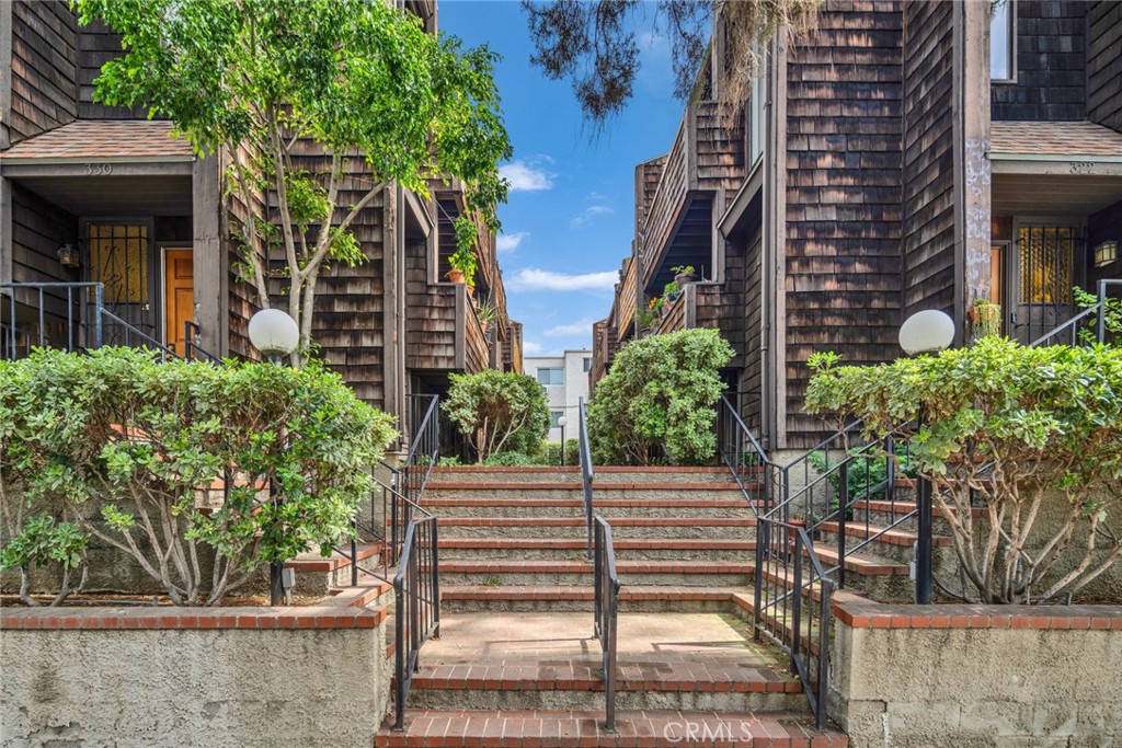 332 N 5th street, Burbank, CA 91501 — photo 1