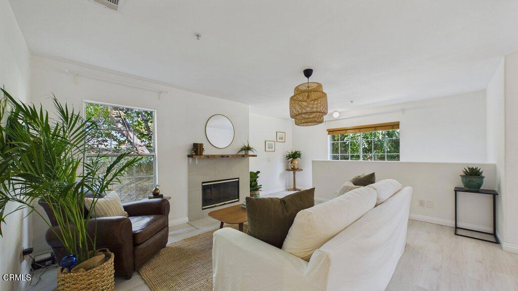 607 W Duarte Road D, Monrovia, CA 91016 — photo 1