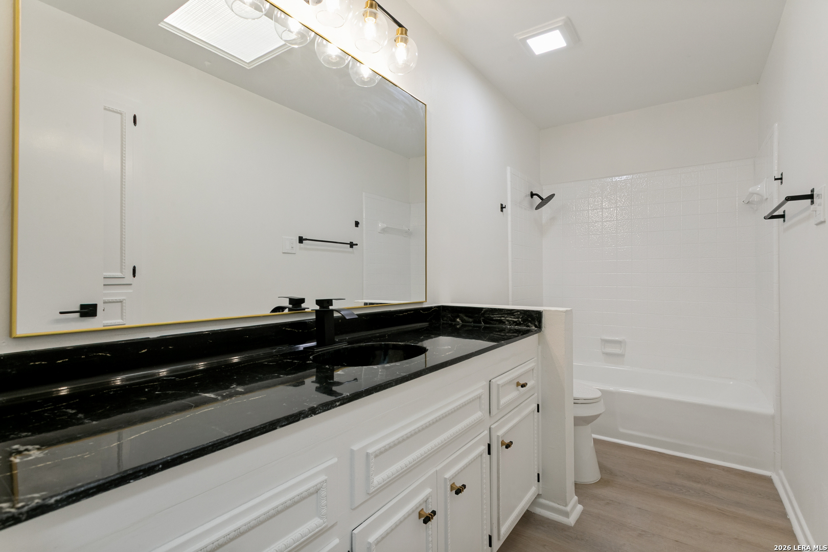108 PATRICK HENRY DR, ,  78154 — photo 1