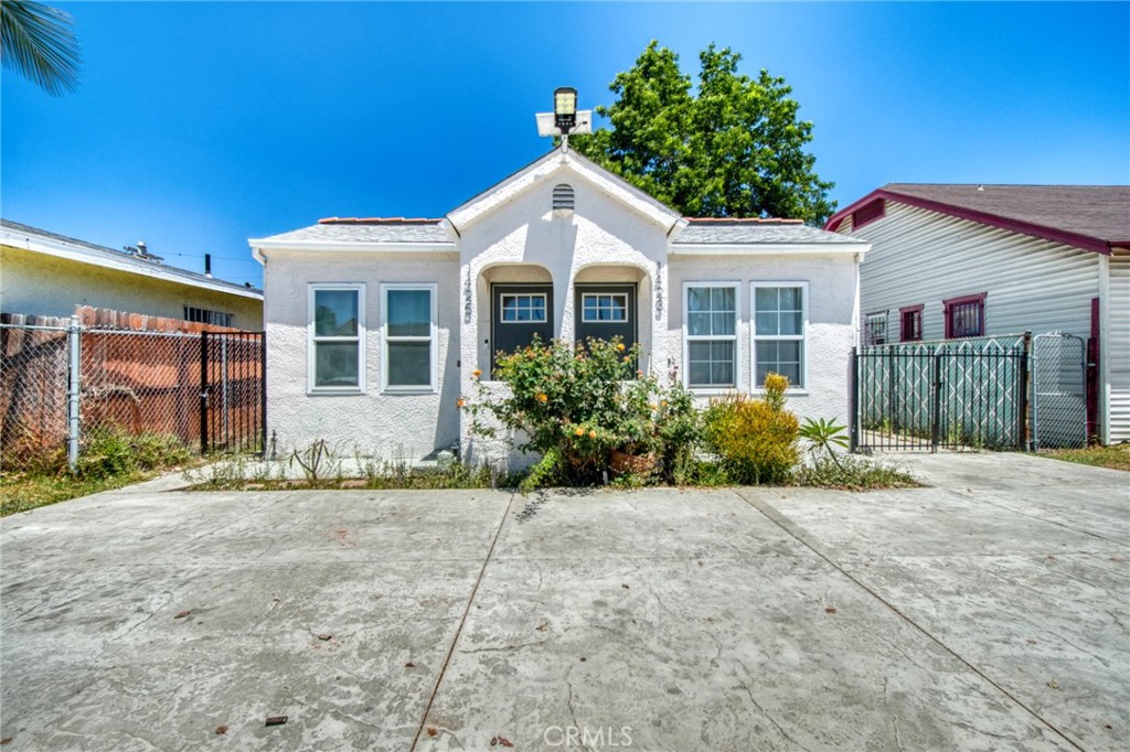1423 W 65th, Los Angeles, CA 90047 — photo 1
