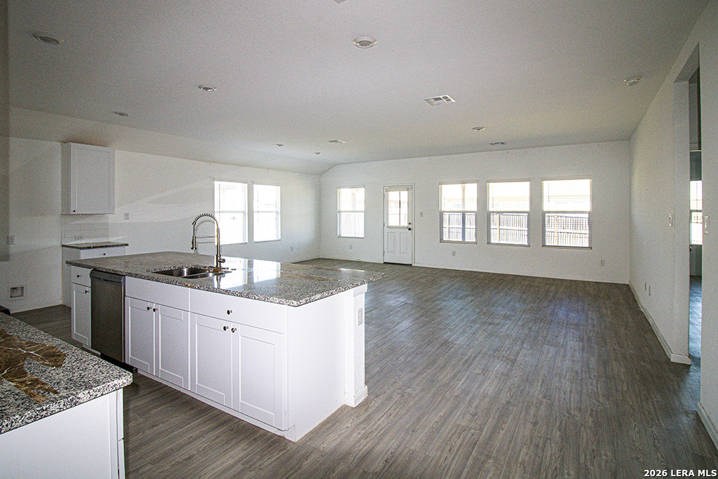 2700 SAN MARTIN LN, , 78155 — photo 1
