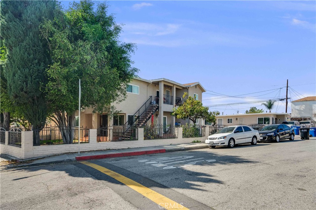 537 Bradshawe Avenue, Los Angeles, CA 90022 — photo 1