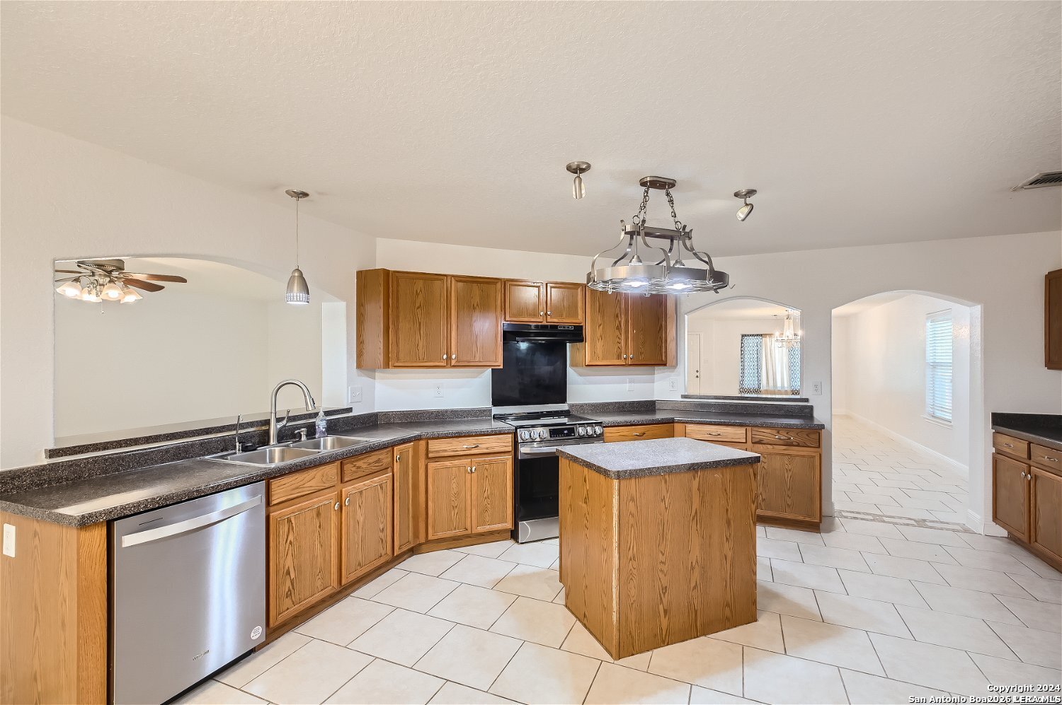 9410 Hacienda Acres, ,  78245 — photo 1