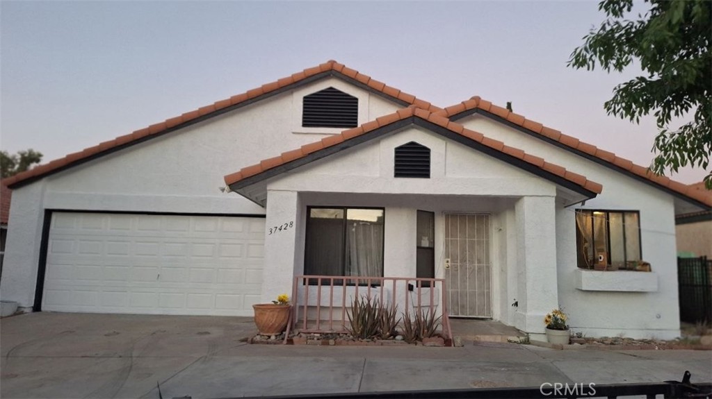 37428 Landon, Palmdale, CA 93550 — photo 1