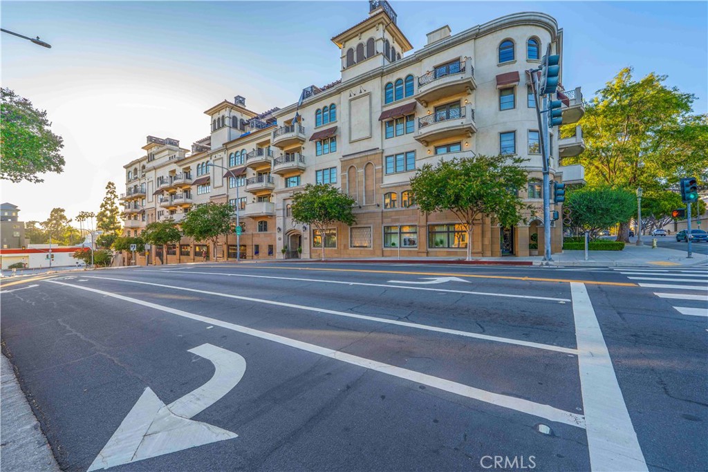 155 Cordova 204, Pasadena, CA 91105 — photo 1