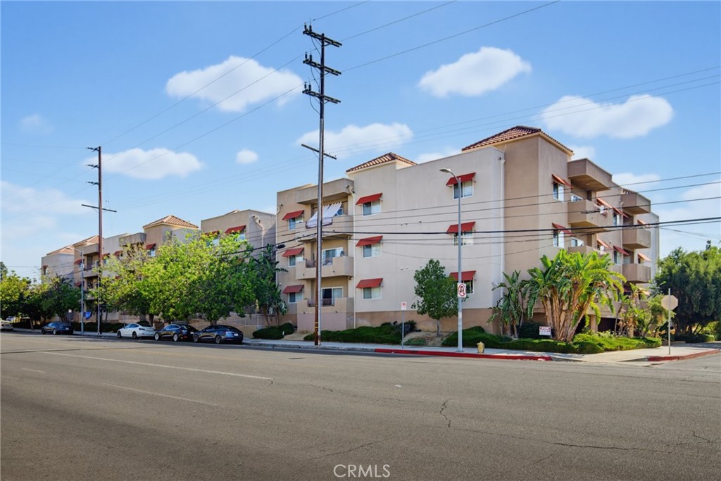 9610 Zelzah Avenue 203, Los Angeles, CA 91325 — photo 1